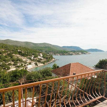Guest House Rooms Rose Молунат Екстериор снимка