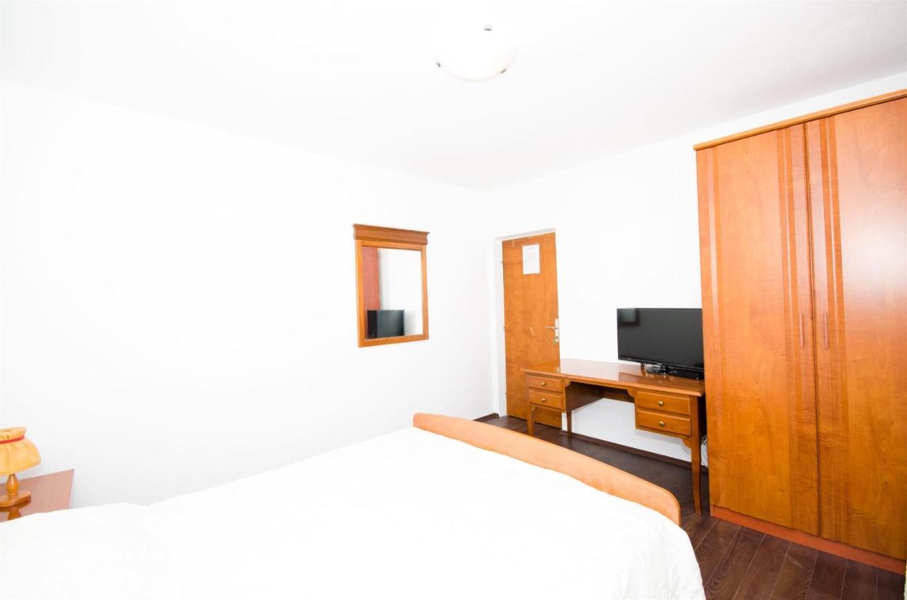 Guest House Rooms Rose Молунат Екстериор снимка
