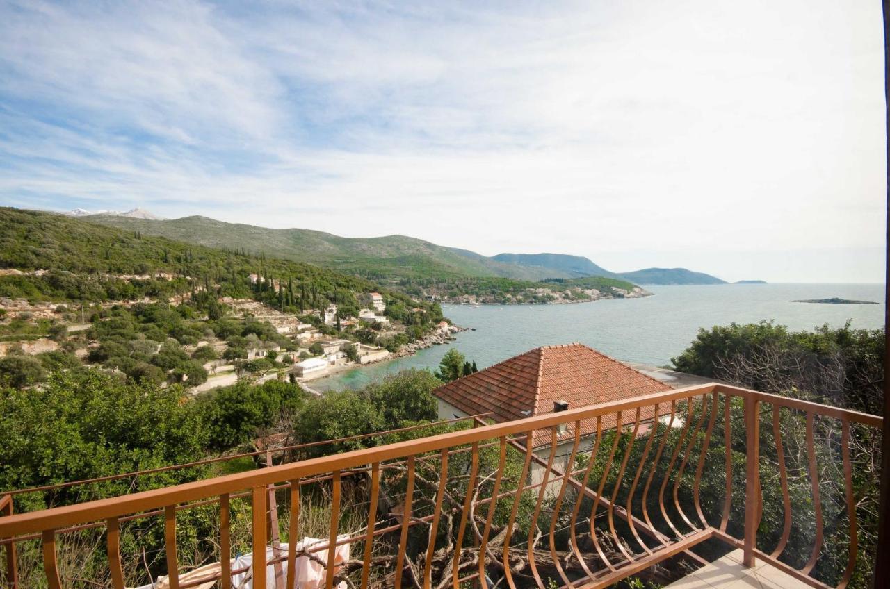 Guest House Rooms Rose Молунат Екстериор снимка