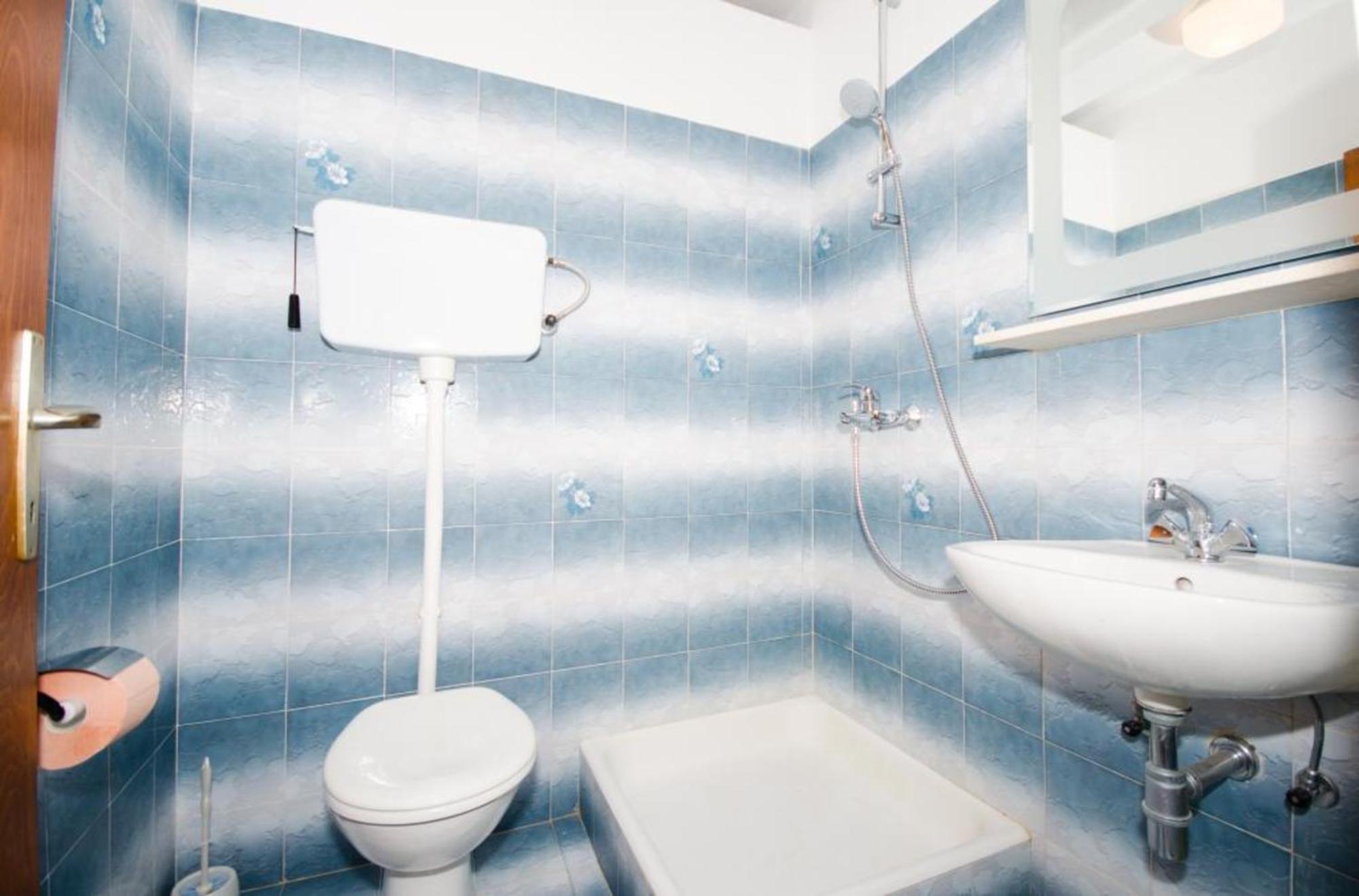 Guest House Rooms Rose Молунат Екстериор снимка